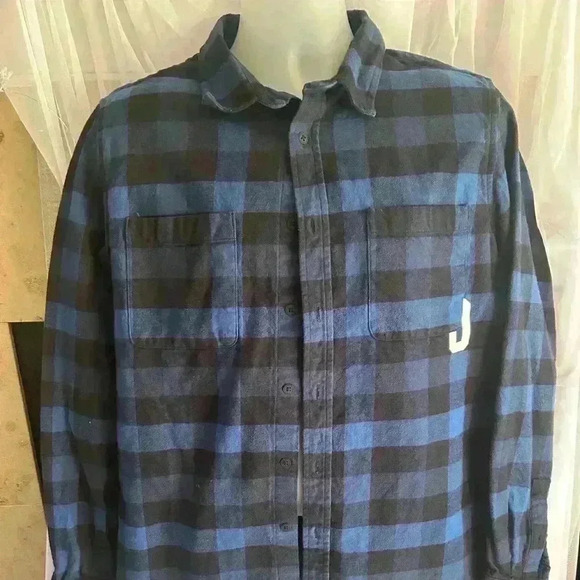 Oakley Men’s Flannel Button Up Shirt. Blue & Black Check. XL. Preowned. - Picture 1 of 6